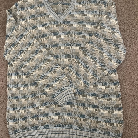Norm Thompson V-Neck Sweater Blue and Gray - Picture 2 of 8
